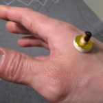 手のツボ合谷にせんねん灸