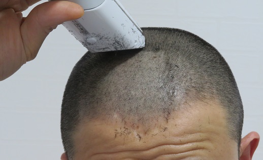 電動バリカンPanasonic ER 5204Pのアタッチメント無しでのカットの画像