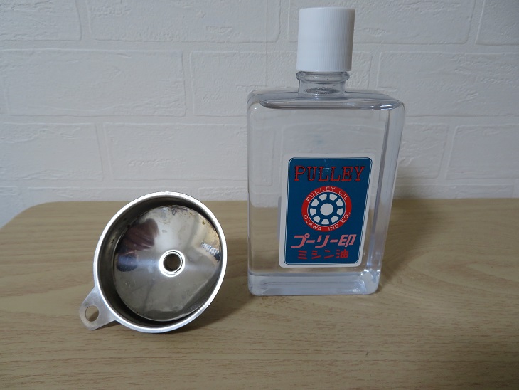 電動バリカンPanasonic ER 5204Pの付属品以外の油　プーリー印　ミシン油の画像